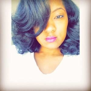 Meet your Posher, Tania